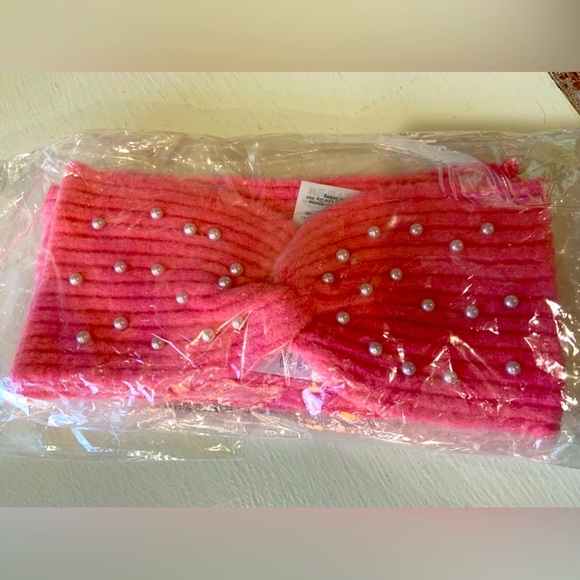 Crewcuts Other - NWT Knotted twist headband in extra-soft yarn